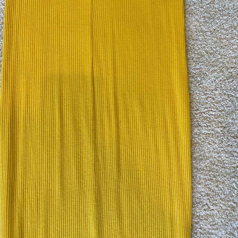 YELLOW DRESS - Picture 3 of 7